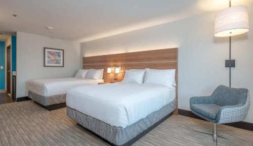 Standard Queen Room with Two Queen Beds