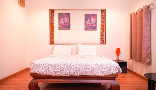 Deluxe Double Room (2 Adults + 1 Child)