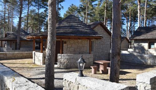 Bungalow with Patio