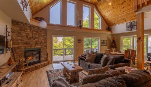 Three-Bedroom Holiday Home 
