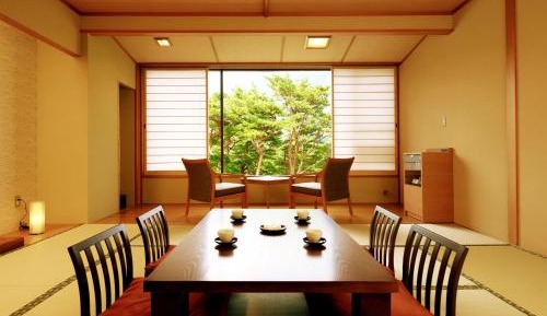 Japanese-Style Room with Forest View 