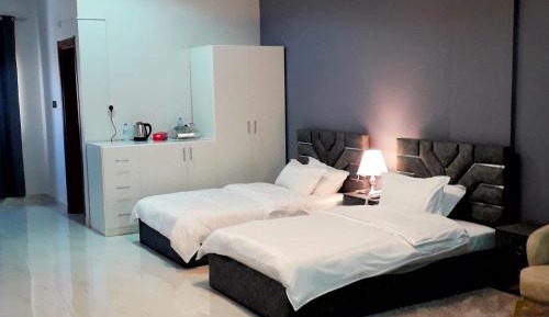 Deluxe Apartment