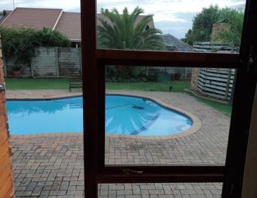 Queen Room with Pool View