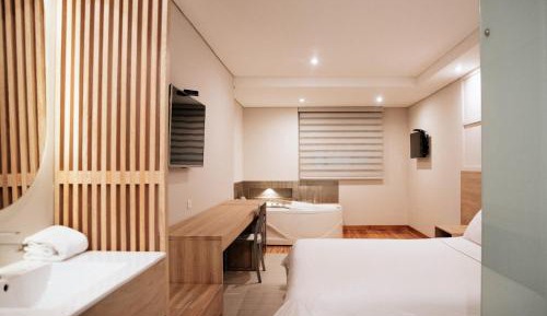 Superior Double Room with Spa Bath