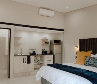 Standard Double Suite