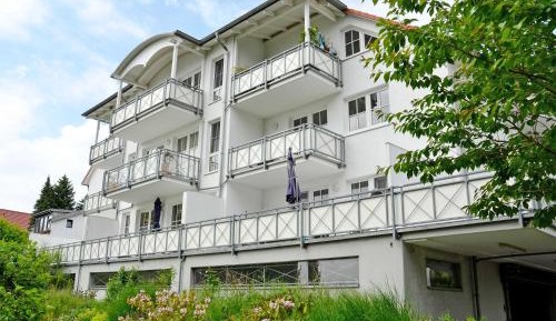 Apartment with Lake View
