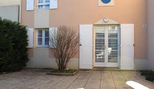 Holiday Home (4 Adults)