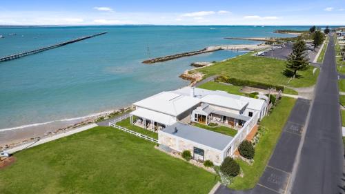 Four-Bedroom Waterfront House 