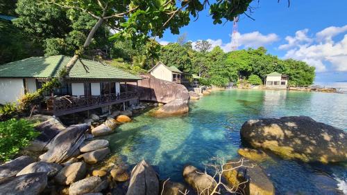 Villa - Beach Front