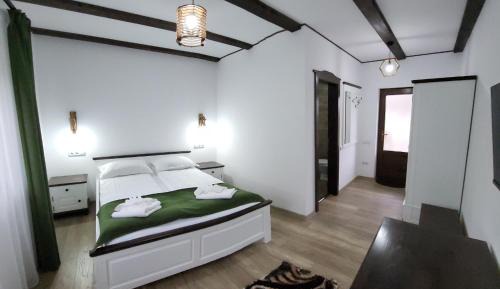 Deluxe Double Room with Castle View