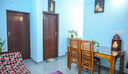 Standard Double Room with Shared Bathroom