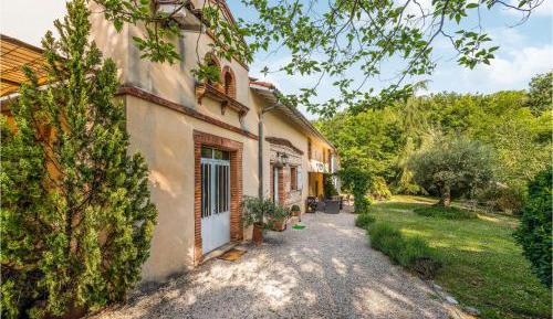 Three-Bedroom Vacation Home 