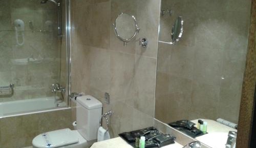 Twin Room with City View