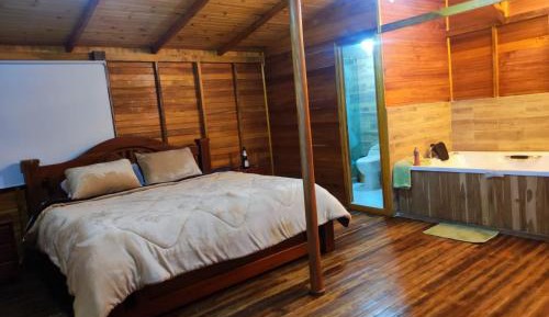 Deluxe Double Room with Bath