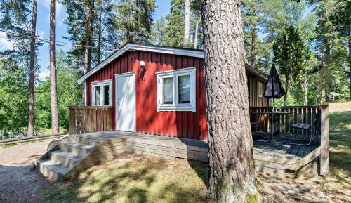 Cottage (4 Adults)