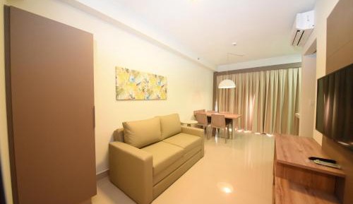 Apartment with Mountain View