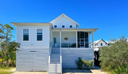 Four bedroom holiday home 