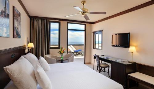 Deluxe Suite with Sea View