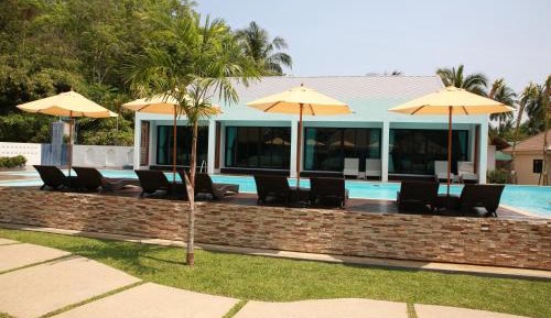 King Room with Pool Access