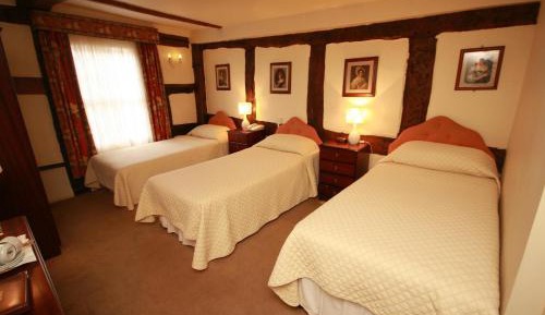 Triple Room with Bath