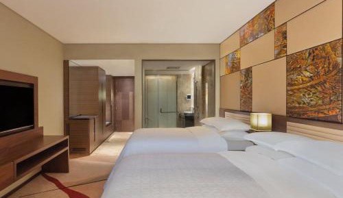 Twin Bed with Pool view 