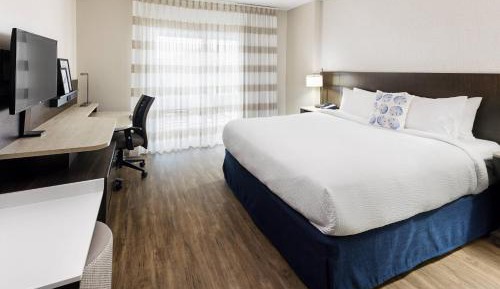 King Room with Balcony