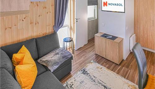 One-Bedroom Holiday Home