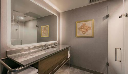 Guest room with king bed, no view