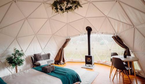 Cozy Dome with Hot Tub