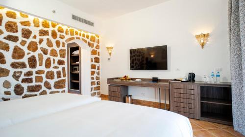 Deluxe Double or Twin Room with Garden View