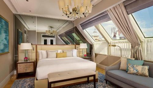 Nora Suite
