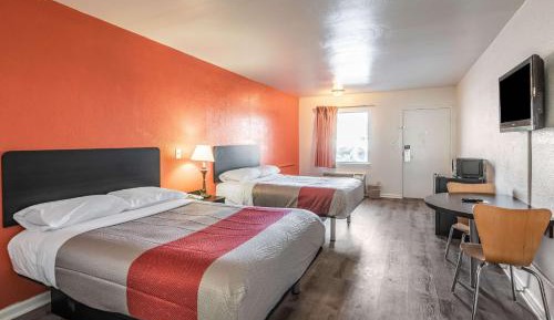 Deluxe Quadruple Room - Non-Smoking