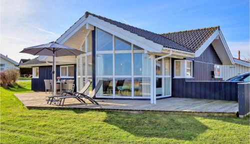 Three-Bedroom Holiday Home 