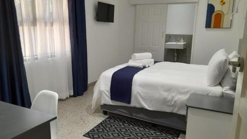 Family Room with Garden View