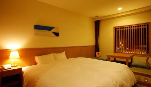 Double Room with Tatami Area and Park View