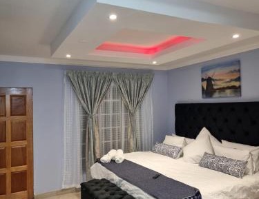 Quadruple Room with Private Bathroom