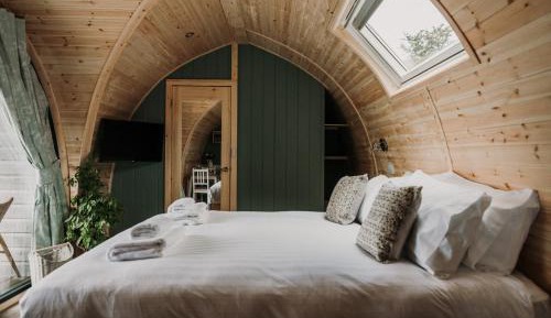 Deluxe Bungalow with Garden View