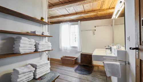 Standard Double Room with Shared Bathroom