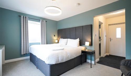 Deluxe Double or Twin Room with Mountain View