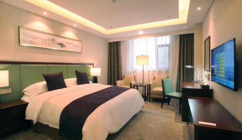 Standard Queen Room