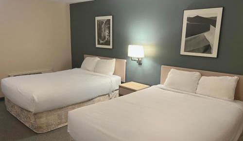 Standard Queen Room with Two Queen Beds