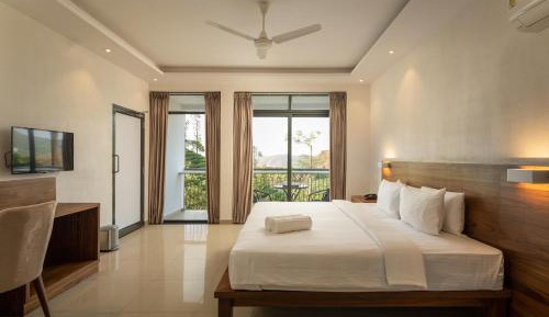 Superior Deluxe Double or Twin Room 