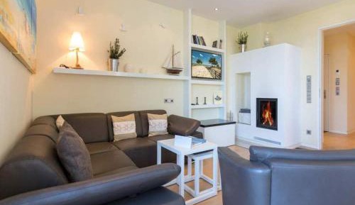 Three-Bedroom Apartment with Balcony