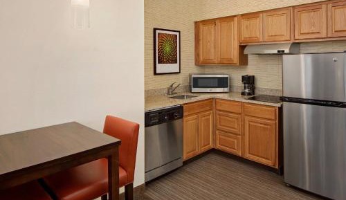 Studio Suite with One Queen Bed, Sofa Bed and Pool View