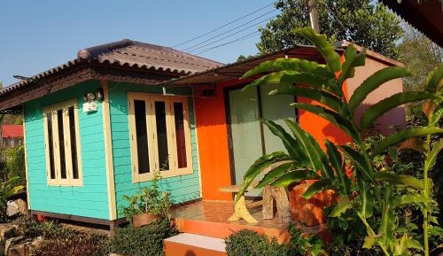 Bungalow with Garden View