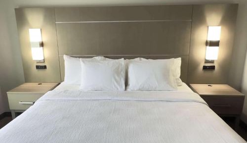 King Room - Non-Smoking