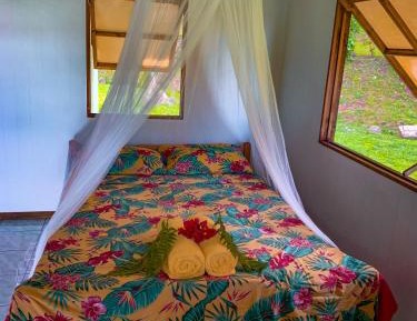 Deluxe Room (2 Adults + 1 Child)