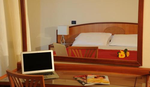 Two-Bedroom Apartment with Sea View (6 Adults)