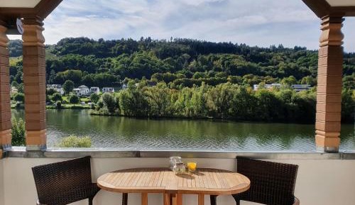 Comfort Apartment with Balcony and River View