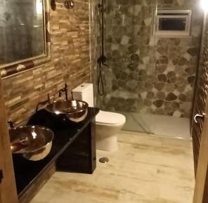 King Suite with Spa Bath